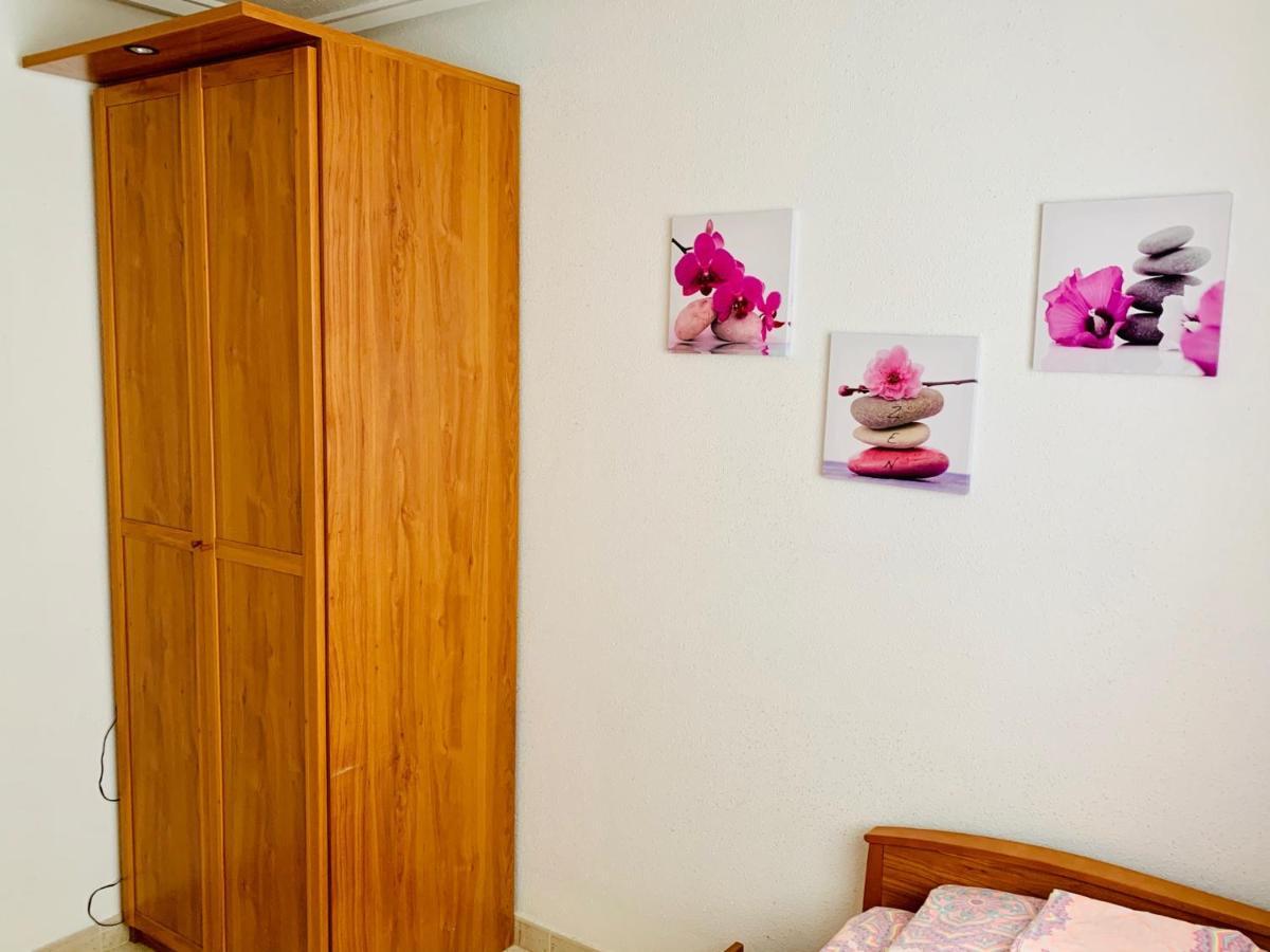 Apartamento Felix De La Fuente Torrevieja Luaran gambar