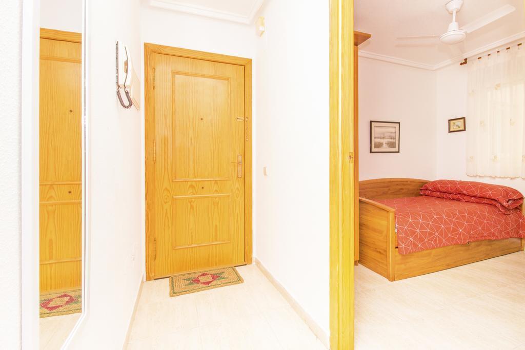 Apartamento Felix De La Fuente Torrevieja Luaran gambar