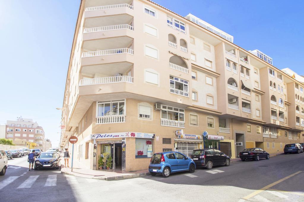 Apartamento Felix De La Fuente Torrevieja Luaran gambar