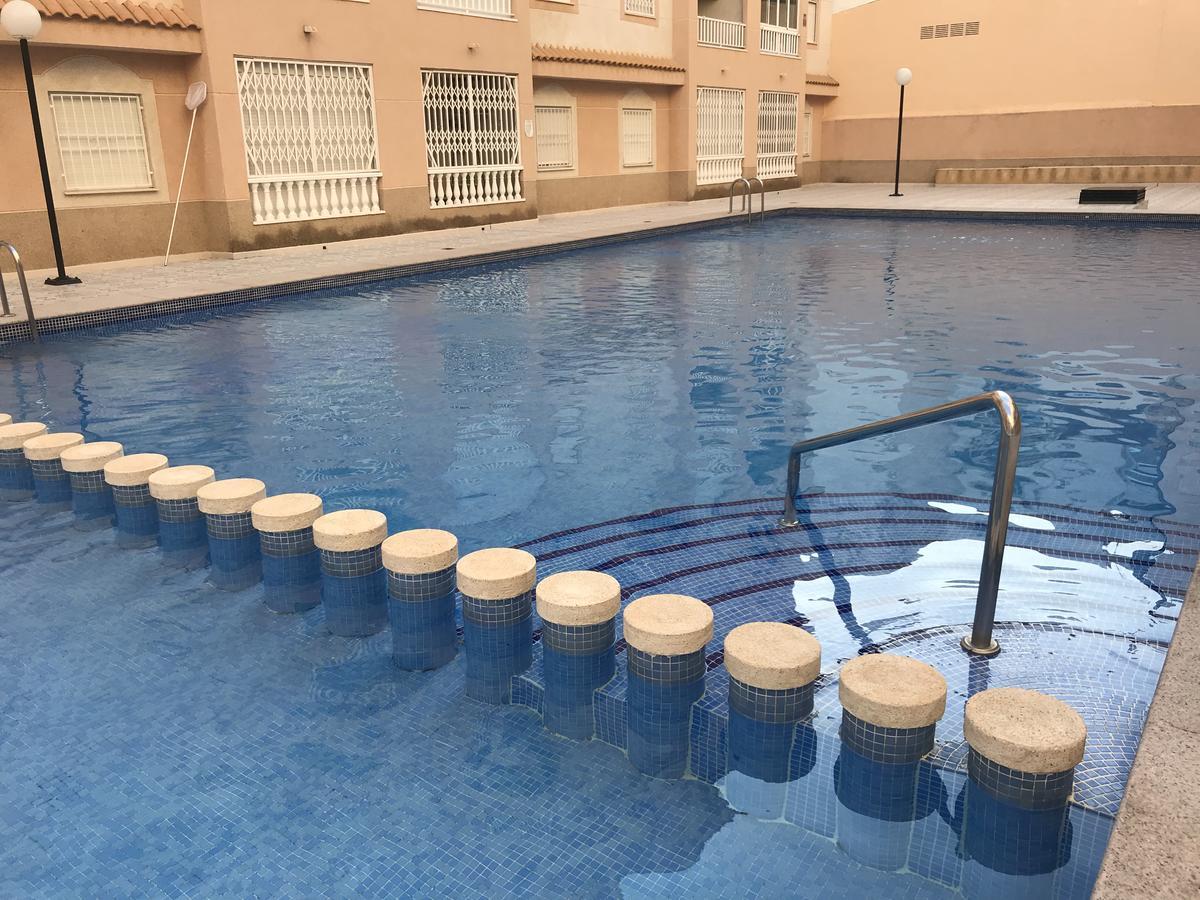 Apartamento Felix De La Fuente Torrevieja Luaran gambar