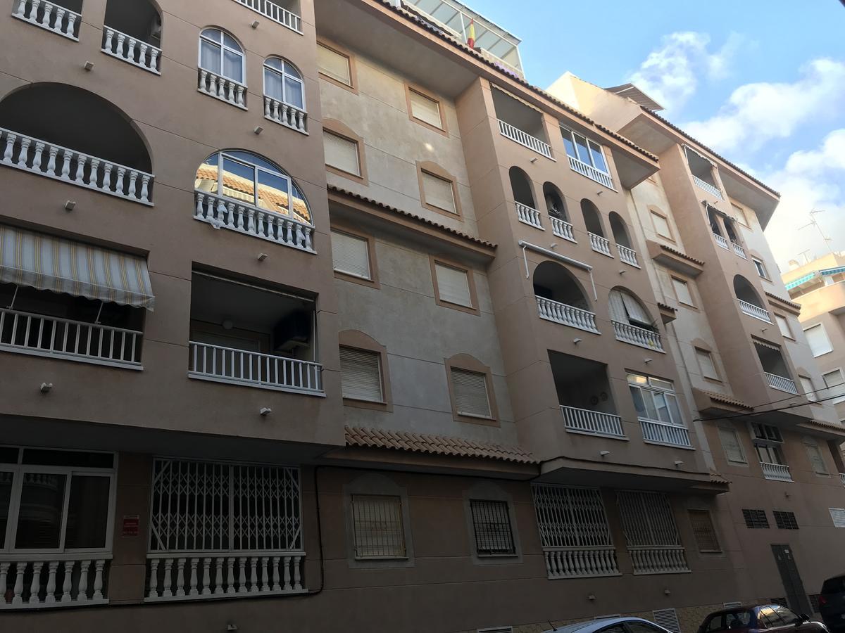 Apartamento Felix De La Fuente Torrevieja Luaran gambar