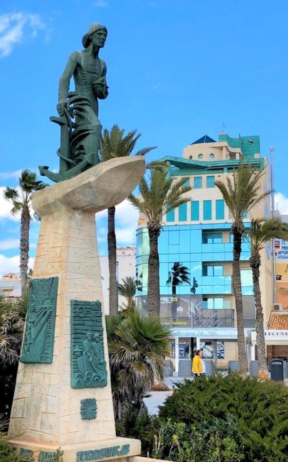 Apartamento Felix De La Fuente Torrevieja Luaran gambar